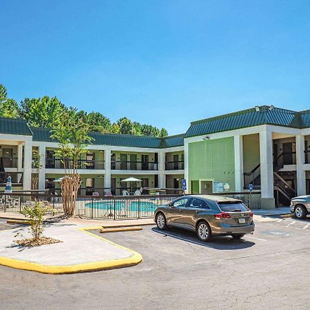 Quality Inn & Suites Near Six Flags - Austell Dış mekan fotoğraf
