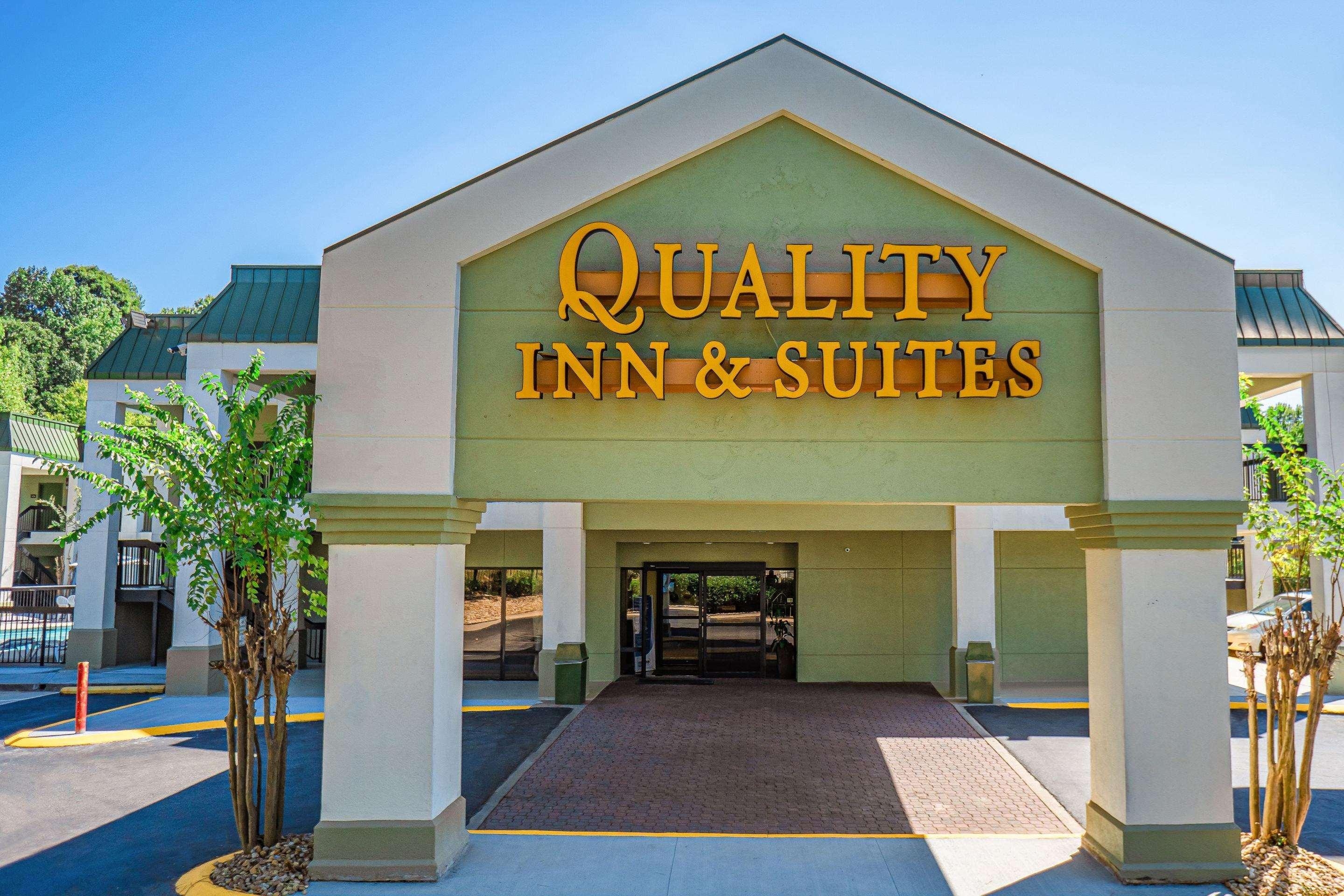 Quality Inn & Suites Near Six Flags - Austell Dış mekan fotoğraf