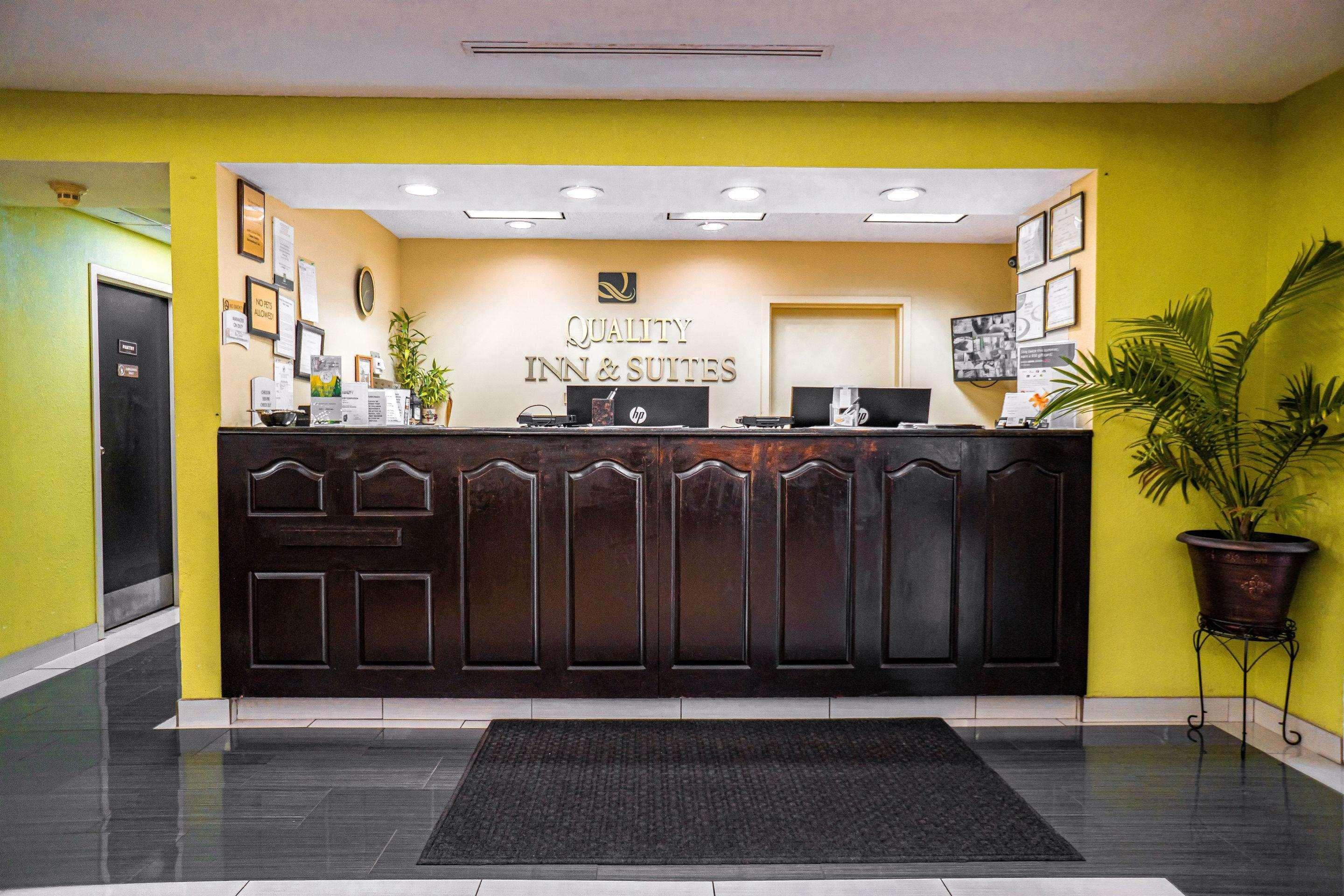 Quality Inn & Suites Near Six Flags - Austell Dış mekan fotoğraf