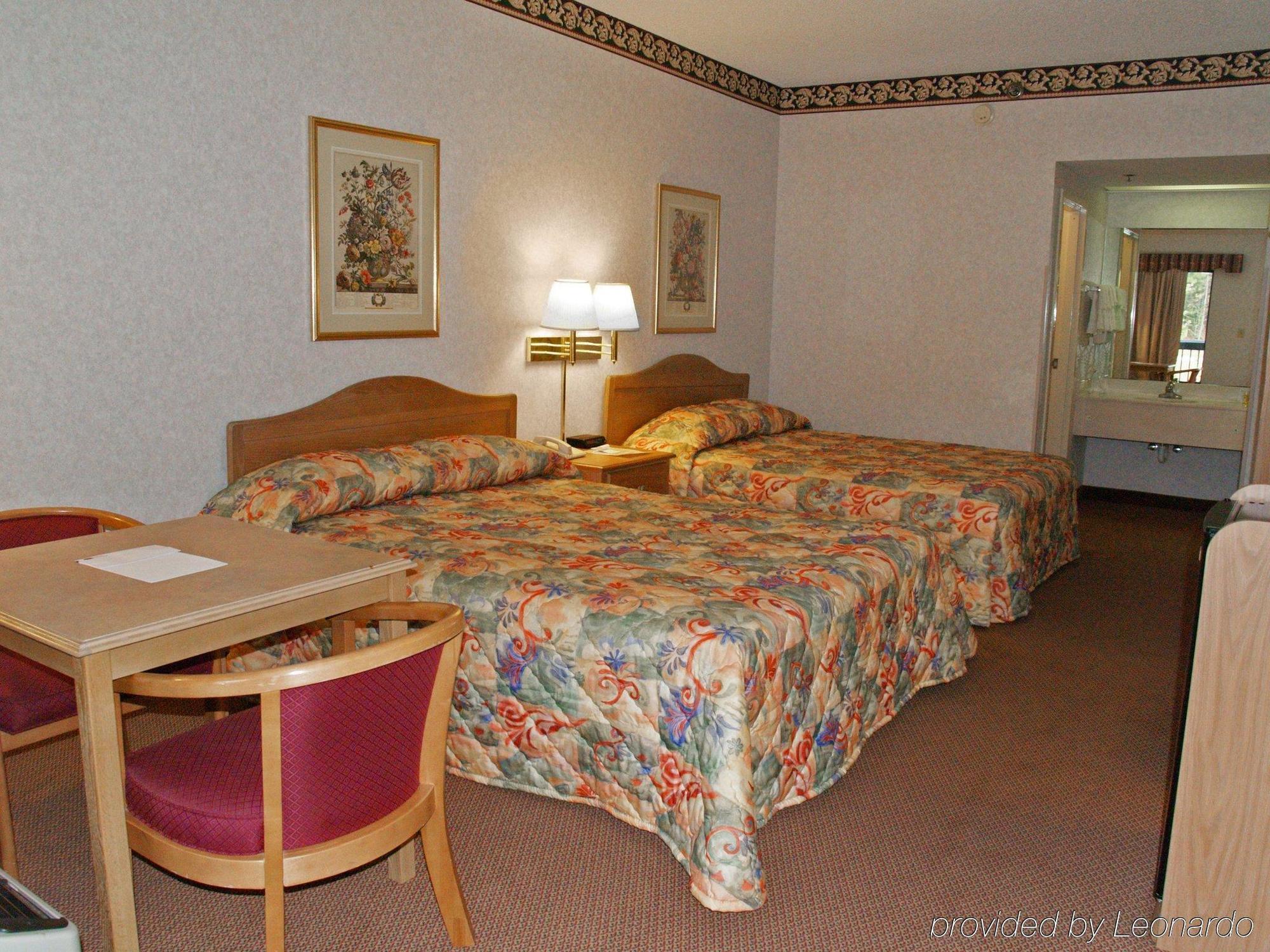 Quality Inn & Suites Near Six Flags - Austell Dış mekan fotoğraf