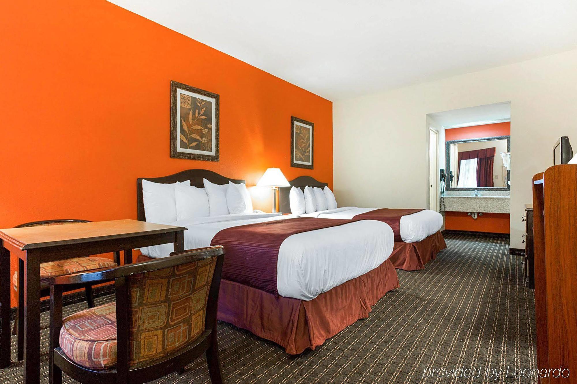 Quality Inn & Suites Near Six Flags - Austell Dış mekan fotoğraf