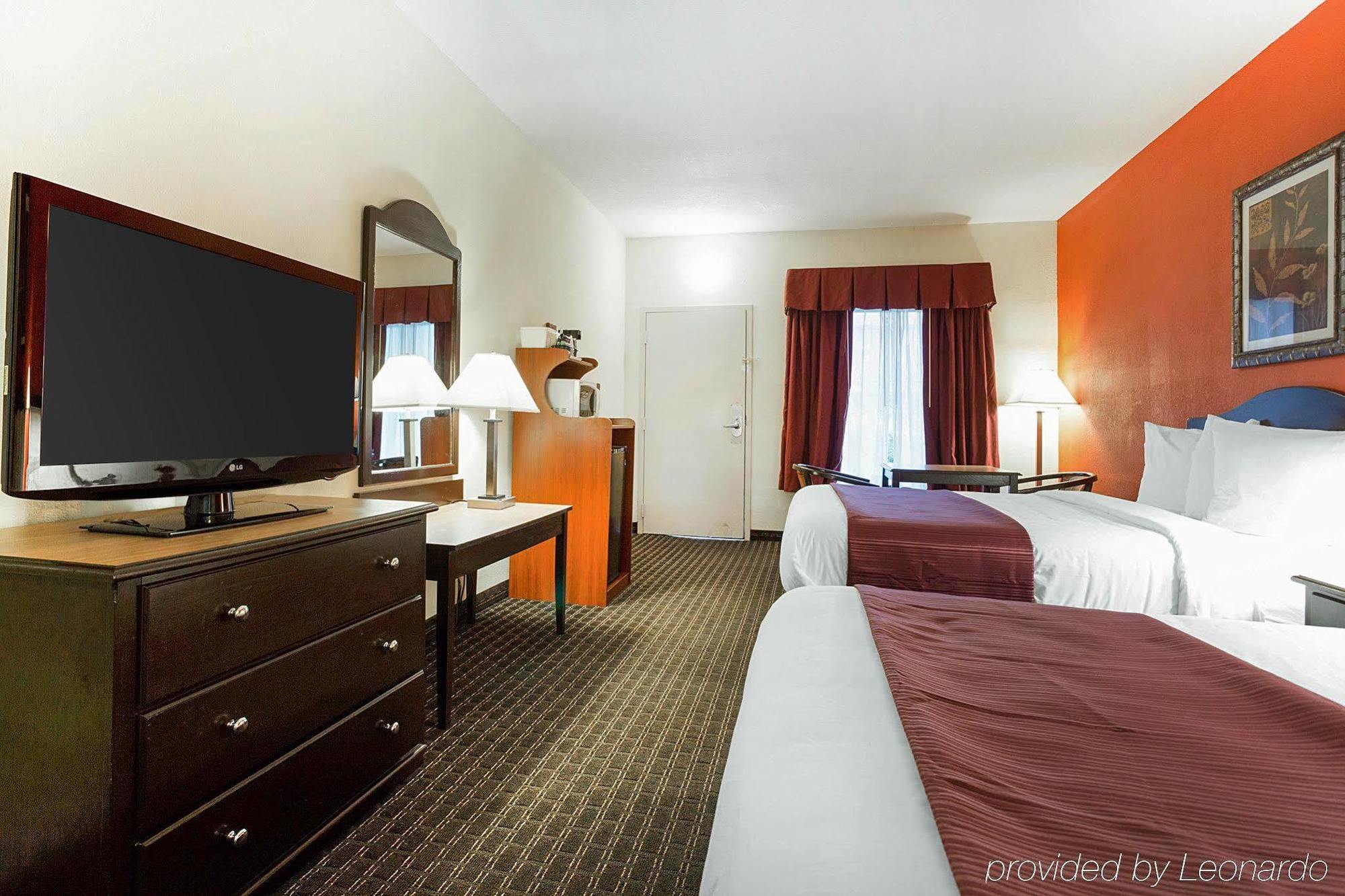 Quality Inn & Suites Near Six Flags - Austell Dış mekan fotoğraf